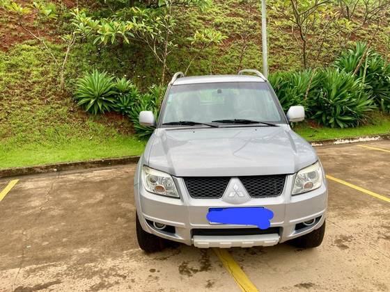 MITSUBISHI PAJERO TR4 2.0 4X4 16V 140CV FLEX 4P AUTOMÁTICO MITSUBISHI PAJERO TR4 2.0 4X4 16V 140CV FLEX 4P AUTOMÁTICO